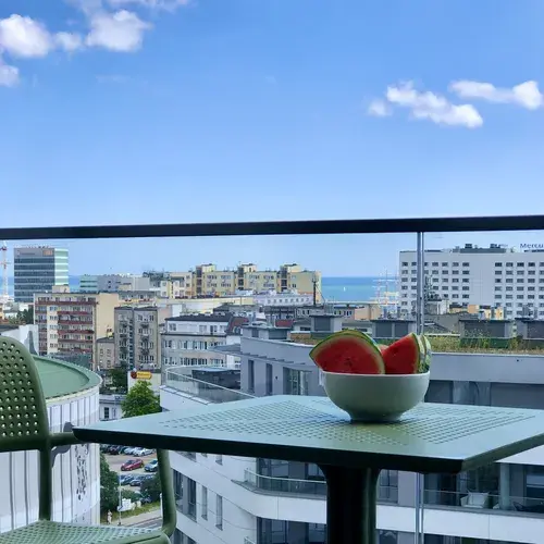 gallery. plik: Tlusta-Mewa-Sea-View-Gdynia-apartament-wakacyjny-z-widokiem-na-morze-w-sercu-gdyni-32.webp